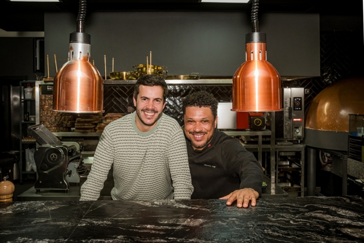 Francisco Calheiros e o chef Maurício Lage
