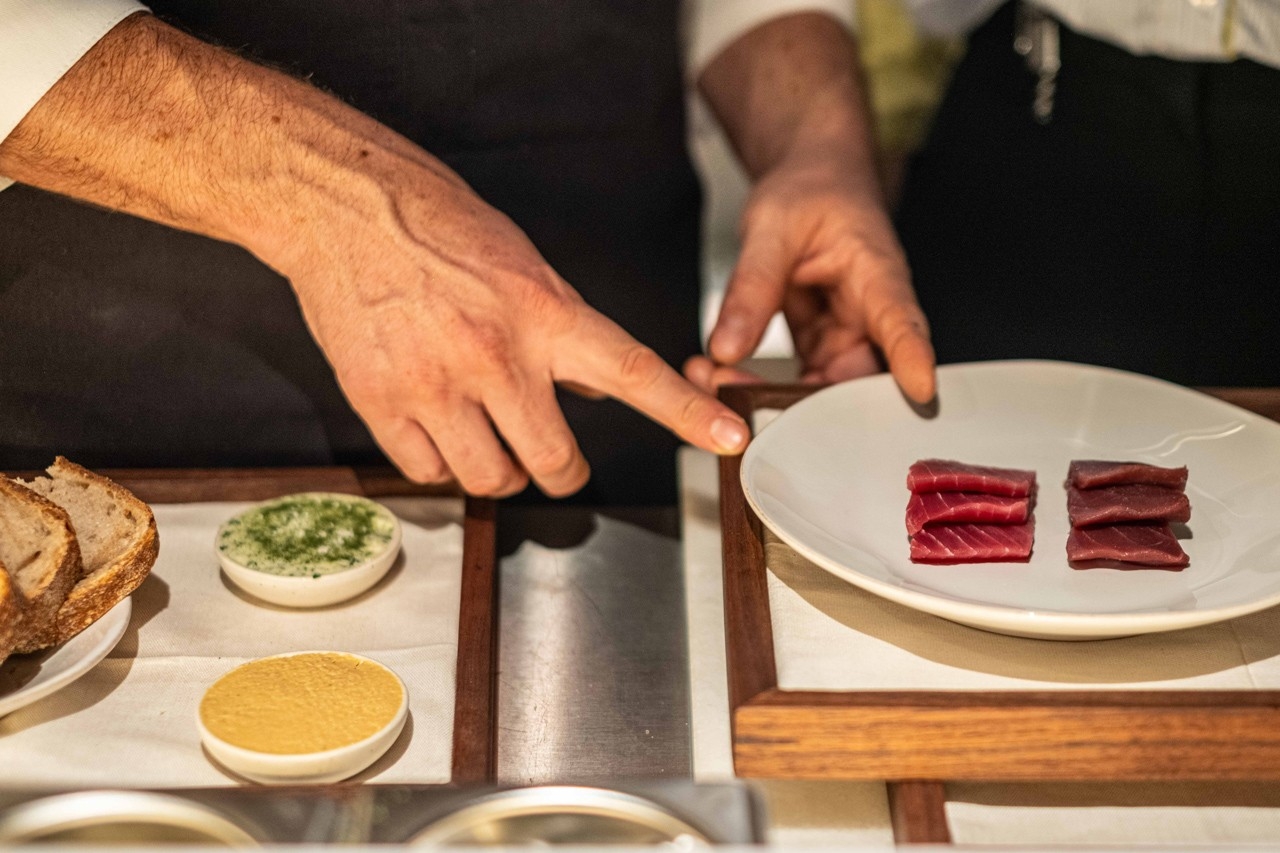 Leandro Carreira deu à costa e abriu o Barbela, um atípico restaurante de peixe