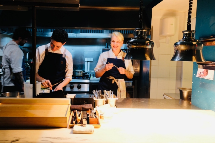 Louise Bourrat, de 30 anos, chegou ao BouBou’s no final de 2018 para dar uma ajuda ao irmão é à cunhada. Acabou por ficar 