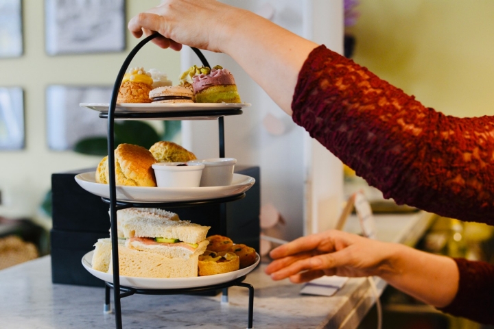 O menu chá da tarde recupera a tradição inglesa ao lanch