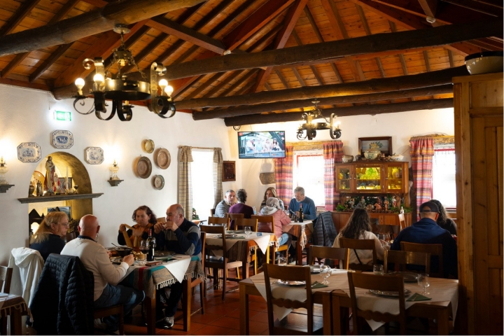 A casa centenária foi transformada em restaurante de almoços 