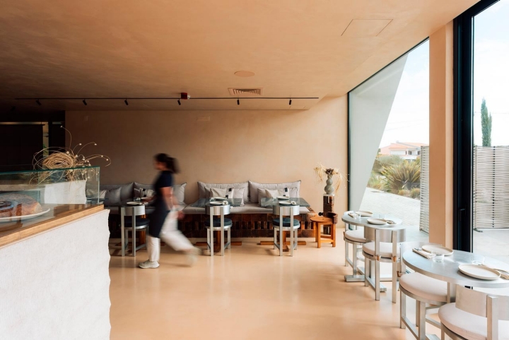 O Austa abriu em 2023 em Almancil, no Algarve 