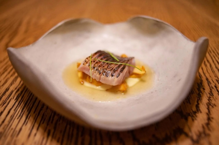 O menu é um baile construído a partir dos mercados e das águas que rodeiam a zona