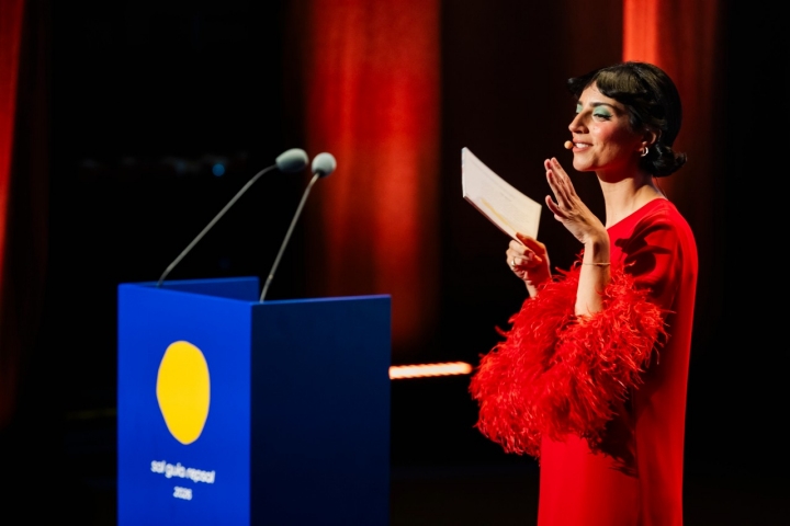 Joana Barrios foi a acutilante apresentadora da gala