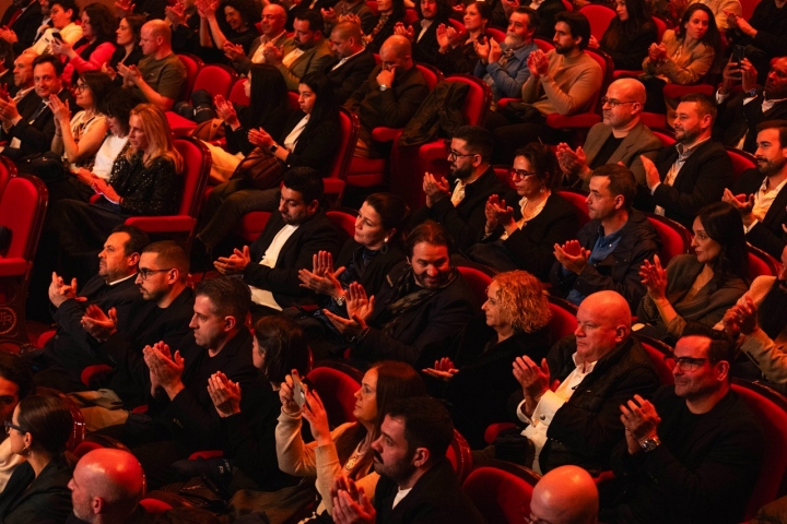 O Teatro Garcia de Resende encheu-se e tornou-se ainda mais bonito