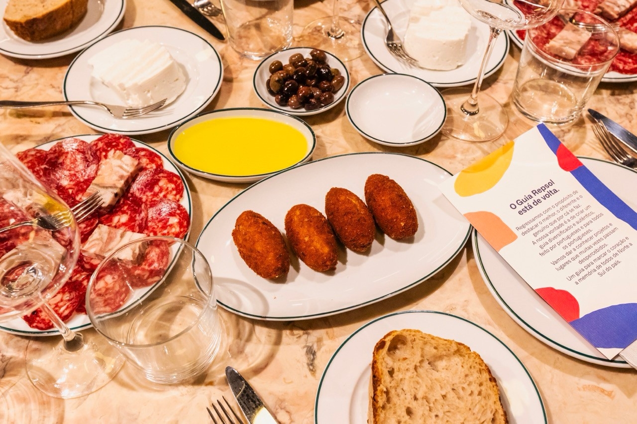 Como se atribuem os sóis? Um guia para o Guia Repsol Portugal 