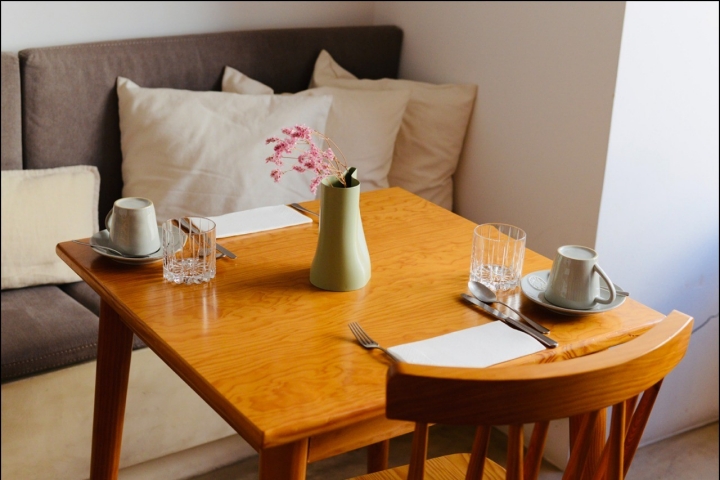 O pequeno-almoço é servido no piso térreo