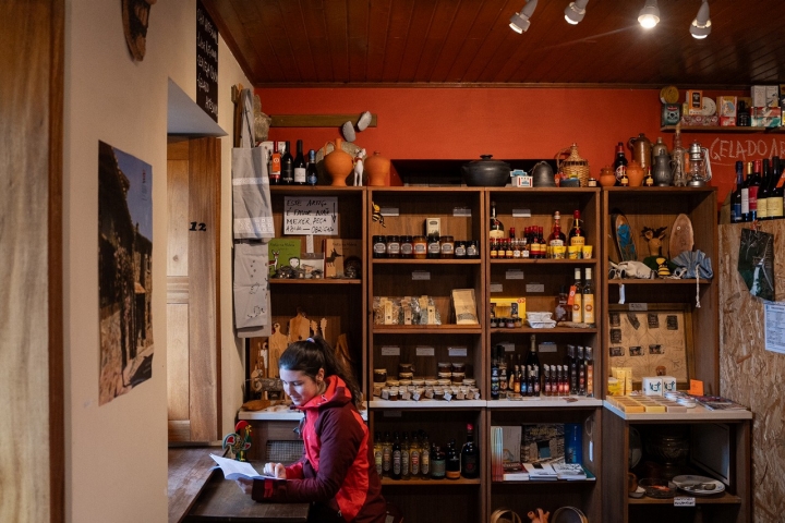 Sabores da Aldeia é o único restaurante a funcionar no Candal, a aldeia mais próxima de Cerdeira