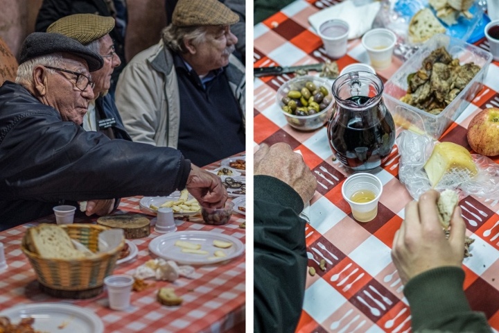 À mesa posta pelas adegas, juntam-se os petiscos que cada um traz 