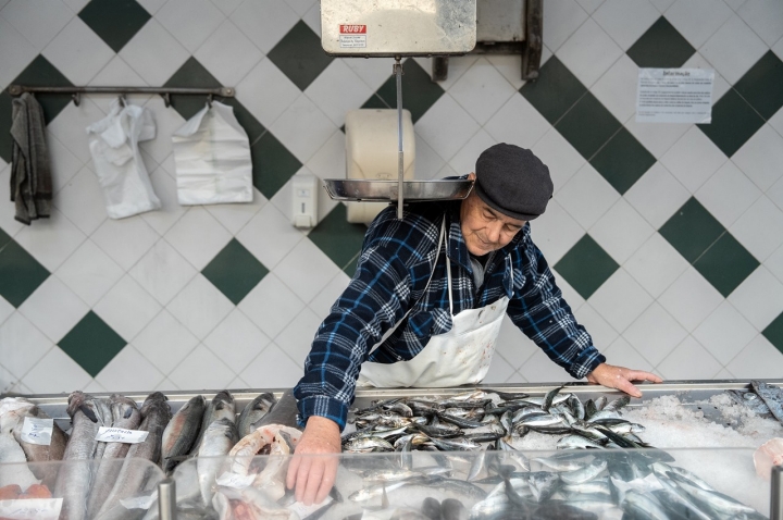 Na peixaria, a escolha foi mais inesperada: tainha para marinar com limão galego, um amouse-bouche servido ao jantar.
