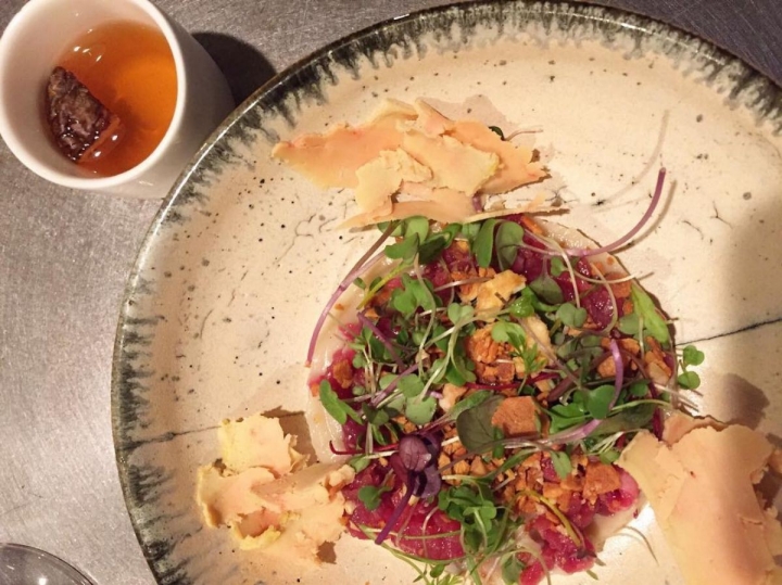 Este tartar de vaca de 'Chuka Ramen' marida a la perfección con la manduca del granjero. Foto: Instagram.