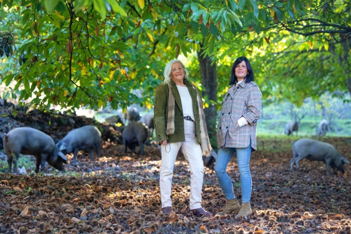 Chelo Gámez junto a su hija Chelo Simón