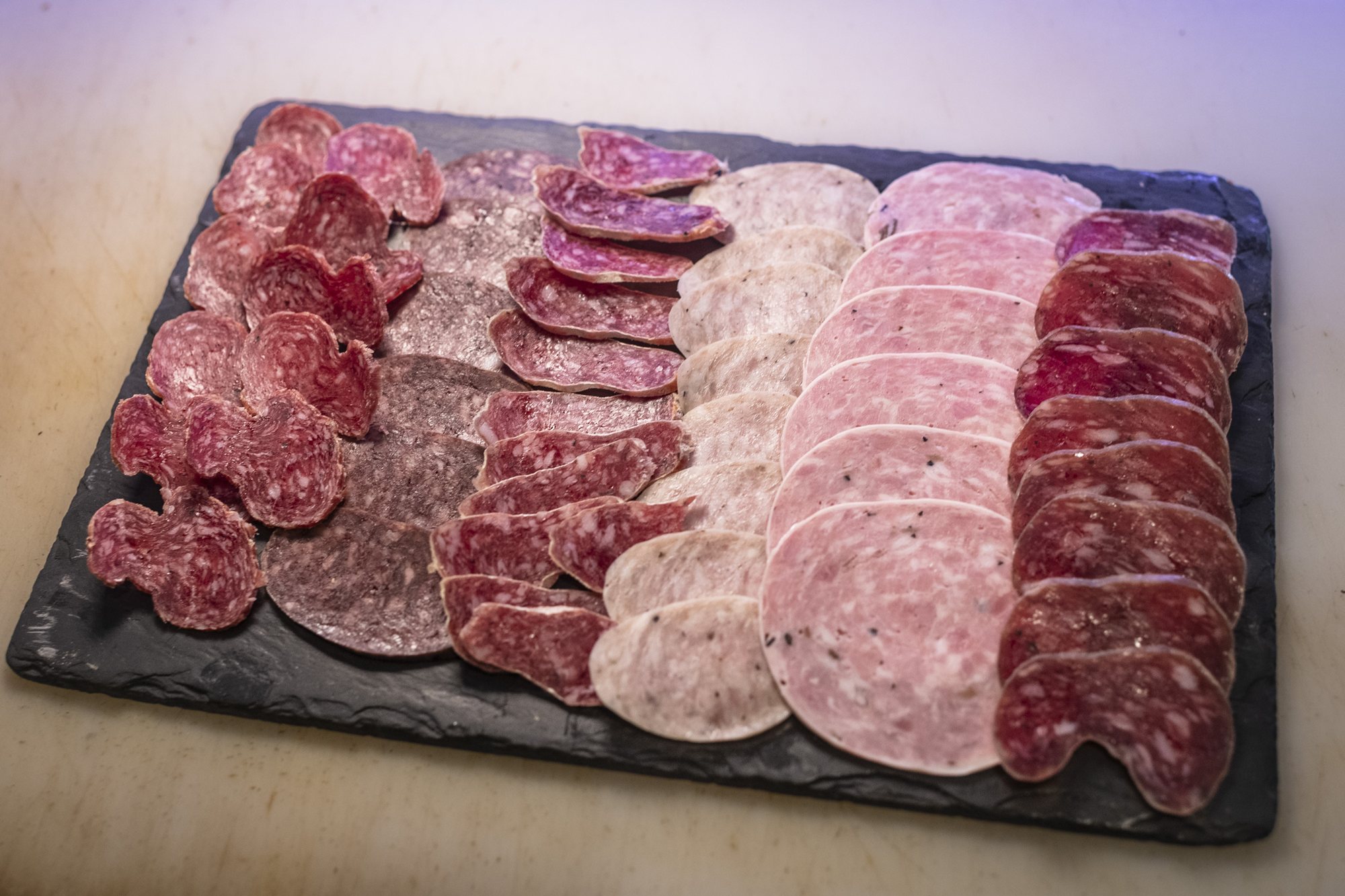 Soletes donde encontrar buenos embutidos y conservas en Barcelona