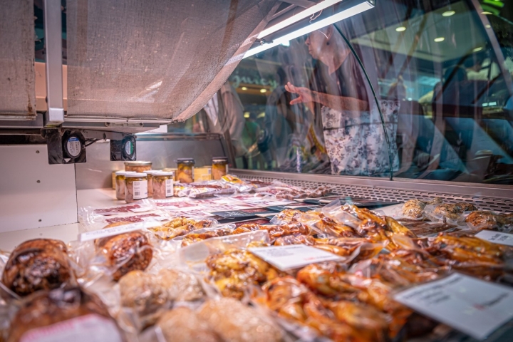 La Boqueria con Arnau Muñío (Barcelona) paquetes de Avinova