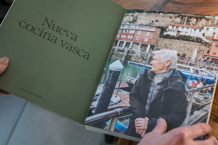  Alcachofas confitadas con velouté de trufa de ‘Bascoat’. 