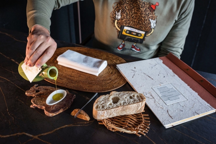 Mesa de Casas Colgadas