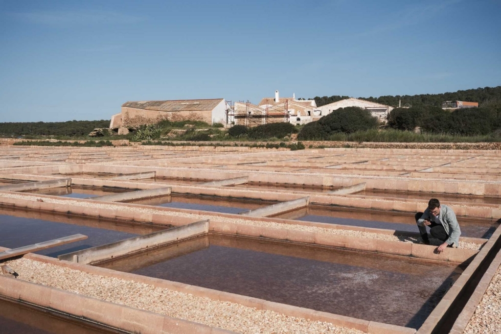 La flor de sal, el secreto de los cocineros menorquines