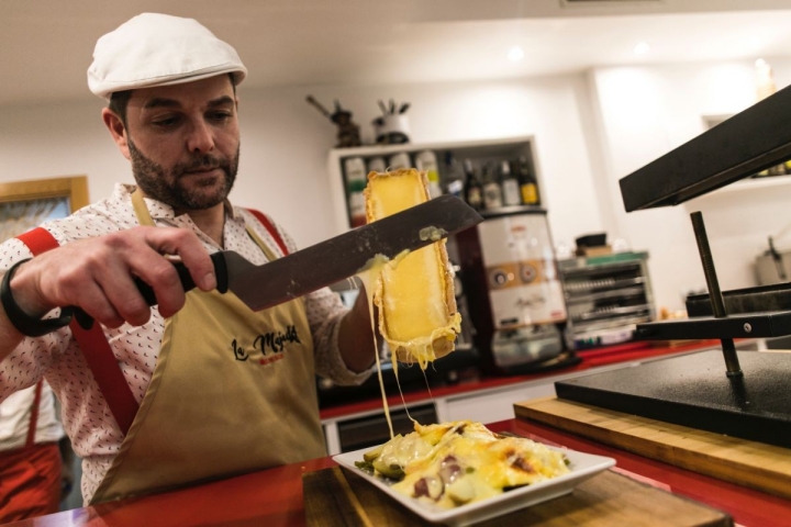 2018_02_15_grande fotografía Eva Máñez)  restaurante La Majada. Raclette “La Majada”