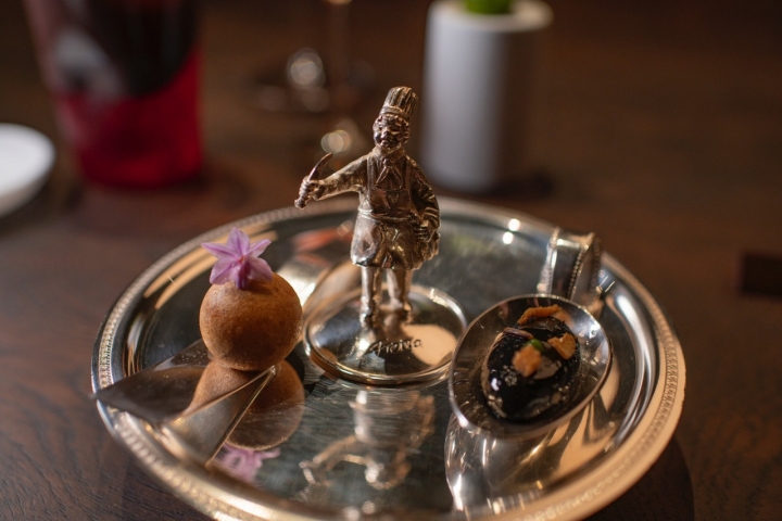 BUÑUELO DE CALLOS Y  CHIPIRONES COULATNT EN SU TINTA