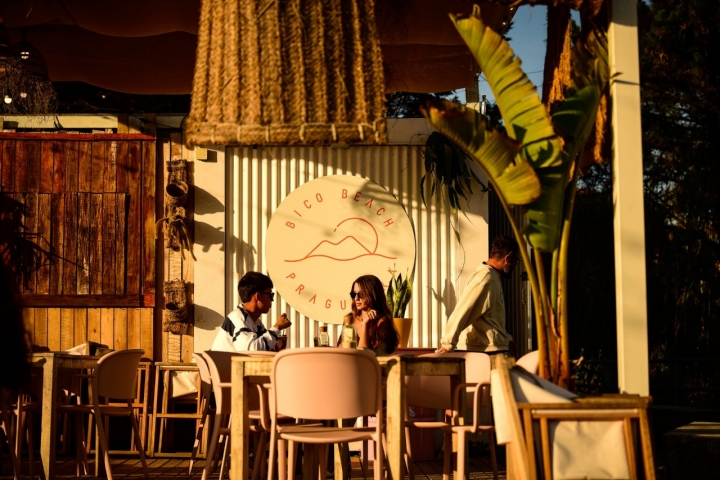 El logo diseñado para ellos por “una diseñadora muy top”, Marta González