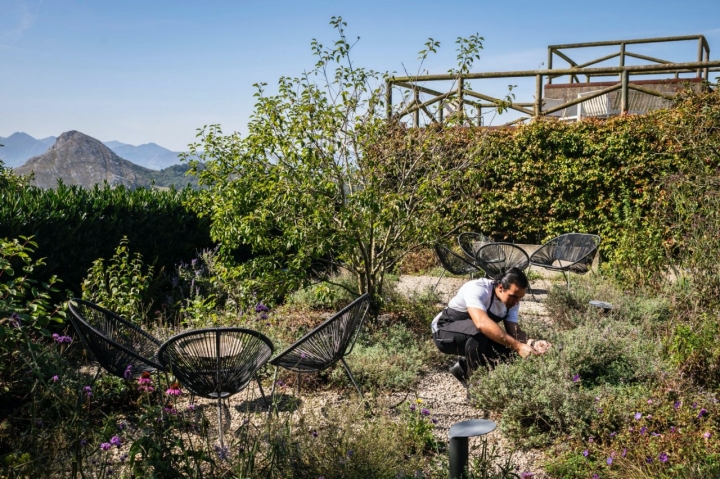 Terraza del restaurante Casa Marcial (Asturias).