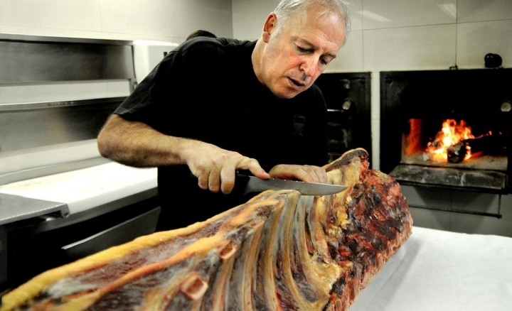 Bittor Arginzoniz, chef del Etxebarri y maestro de la parrilla. Foto: Restaurante Etxebarri.