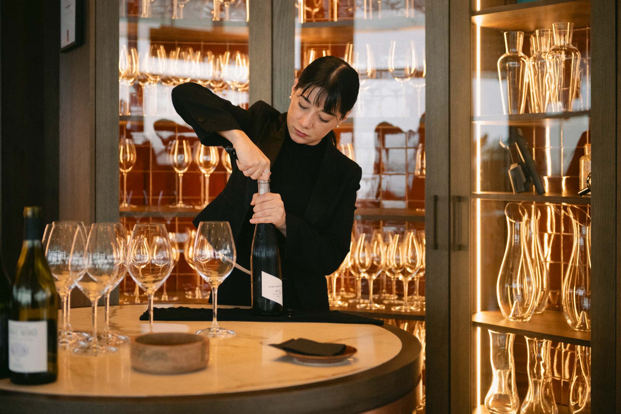 Sumiller del restaurante Eldelmar