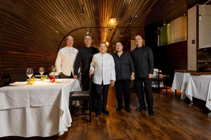 El equipo del restaurante Hispano, en Murcia