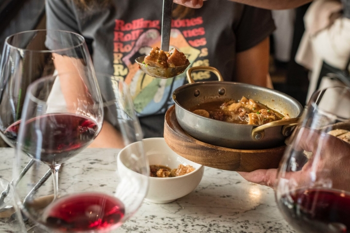 Los callos son uno de los clásicos de la carta.