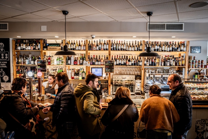 En la carta de vinos encontramos más de 100 referencias.