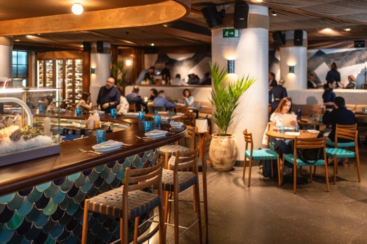 El espacio ha sido diseñado por el estudio madrileño Hurlé & Martín.