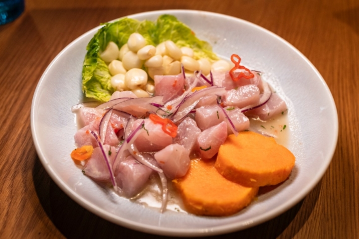 Limeño , corbina choclo, boniato, leche de tigre al ají limo