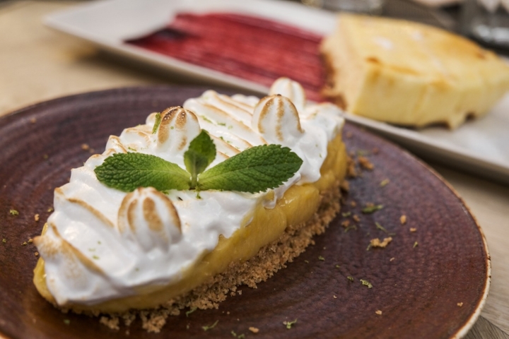 Muchos alumnos se interesan mucho por la repostería, con resultados como este lemon pie.