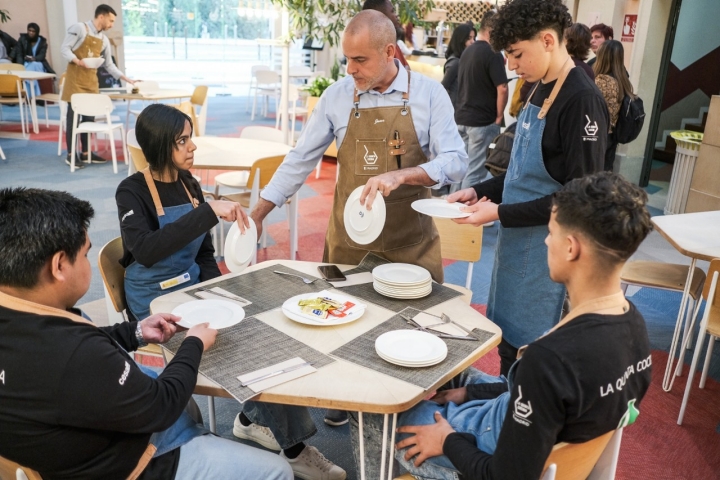 La modalidad de esta formación sigue una metodología de Aprender Haciendo bajo la supervisión de los formadores.