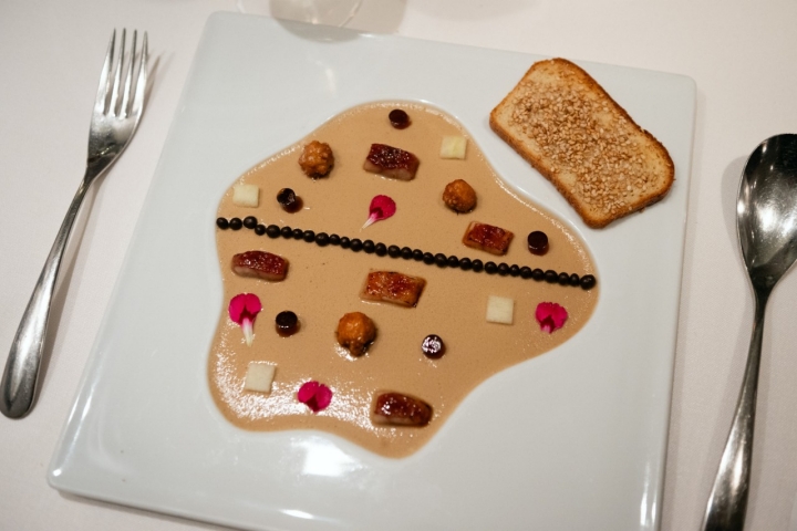 Foie, anguila y gelée de Oporto