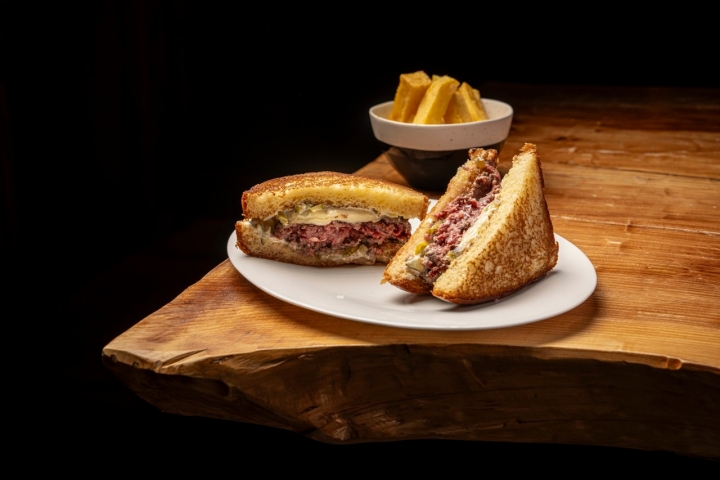 Nuevos restaurantes en Madrid octubre 2023 caiño hamburguesa