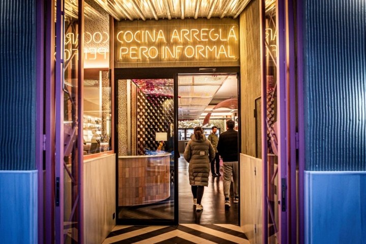 Así luce la entrada del restaurante gastronómico de Bea y Rodri. Foto: Mario Tejedor