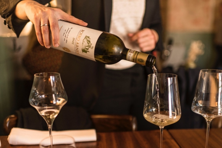 La bodega de Agreste guarda joyas de vinos artesanos españoles, franceses e italianos.