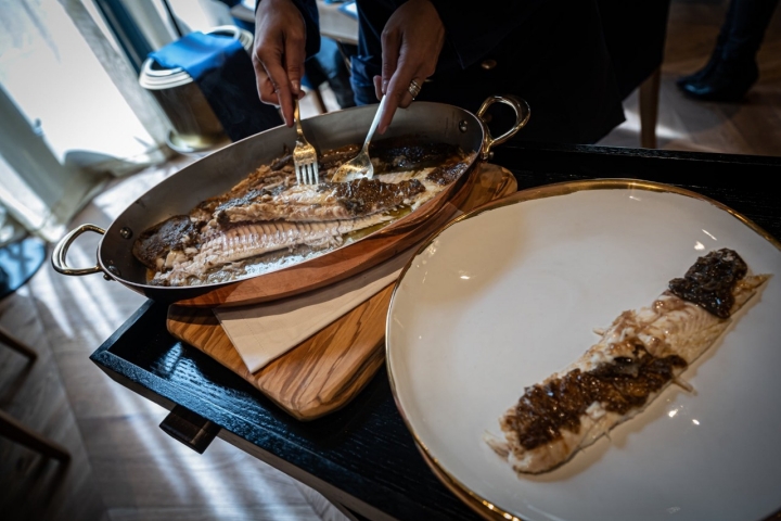 Servir Lenguado meunière