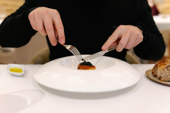 Papada ibérica, ponzu y caviar.