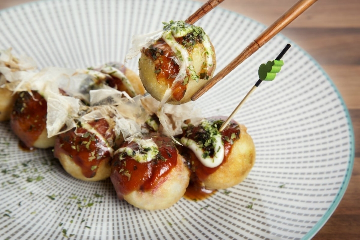 El takoyaki, un plato estrella (y ¡que se mueve!) / Foto: Okashi Sanda.