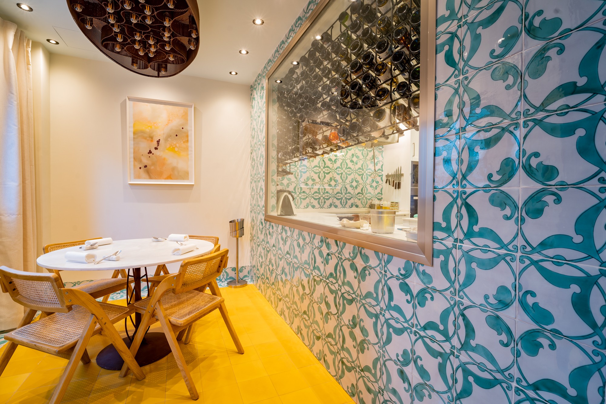 Comedor del restaurante Leartá (Sevilla)