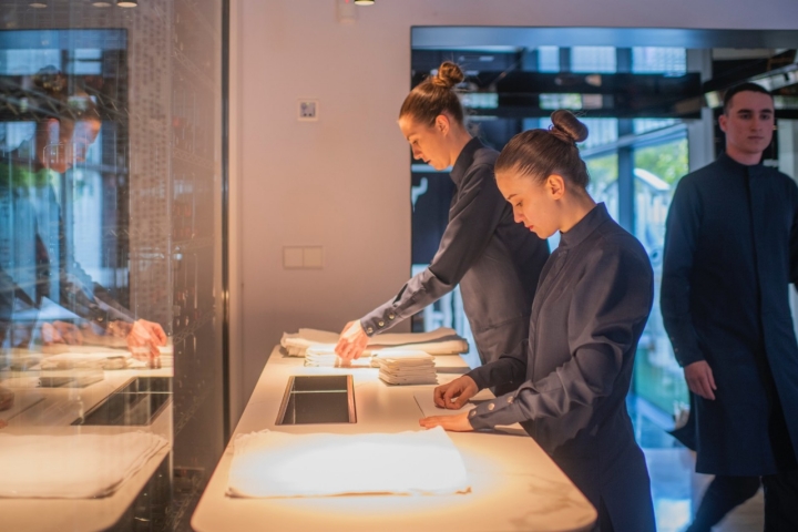 Quique Dacosta. Equipo de sala