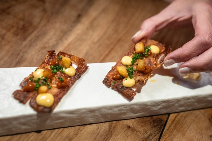 Bravas, oreja, patata.