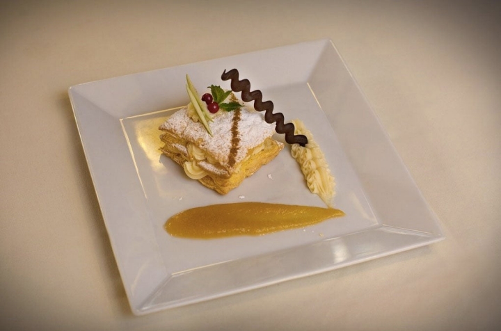 Las milhojas de crema pastelera que prepara Luis Augusto. Foto cedida.