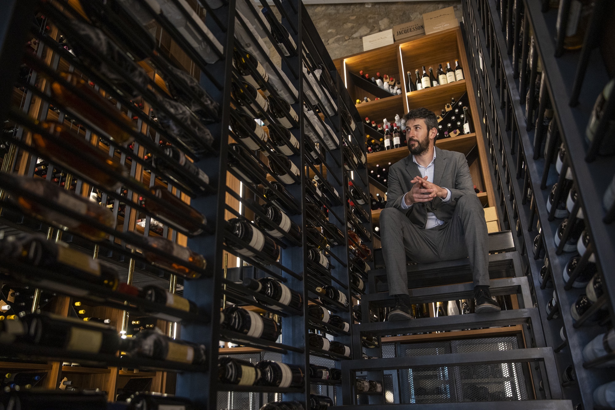 Ricard Camarena Restaurant sumiller