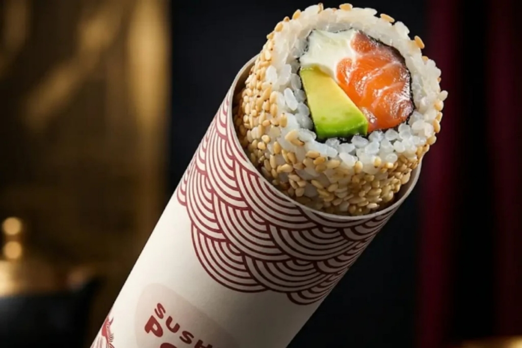 La forma más viral de comer sushi ya está Madrid