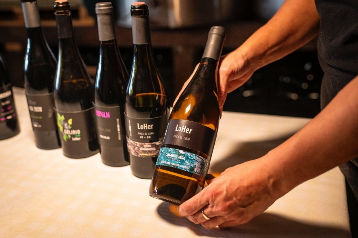 Botellas de vino de la bodega LoHer (Tacoronte-Acentejo, Tenerife)