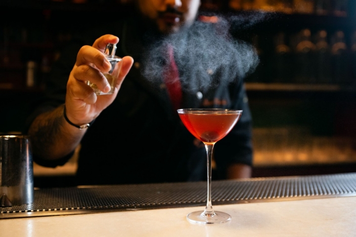 Cóctel Manhattan Essences en 'Dr Stravinsky' en Barcelona.