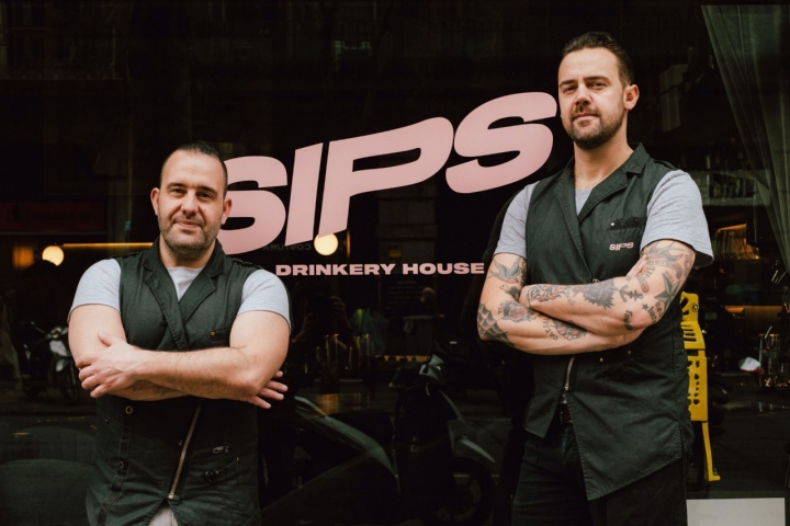 Marc Álvarez y Simone Caporale, de la coctelería SIPS en Barcelona.